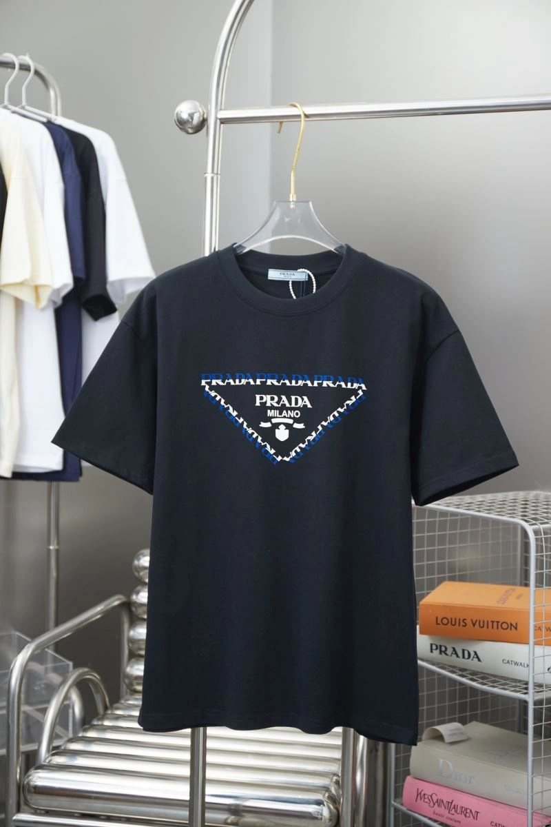 Snug Prada T-Shirts 171392