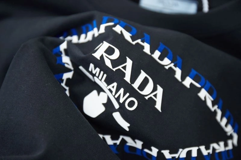 Snug Prada T-Shirts 171392