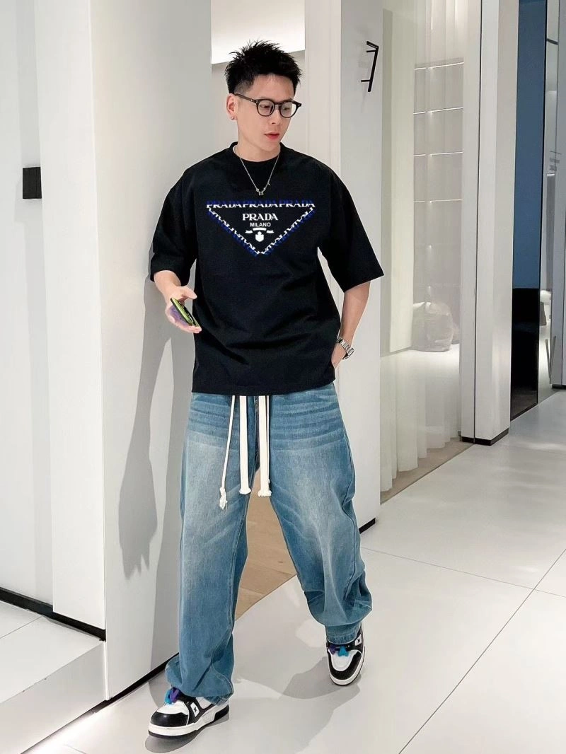 Snug Prada T-Shirts 171392