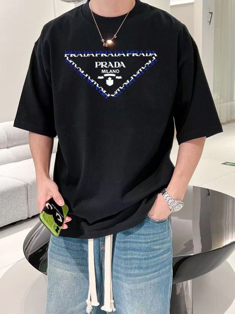 Snug Prada T-Shirts 171392