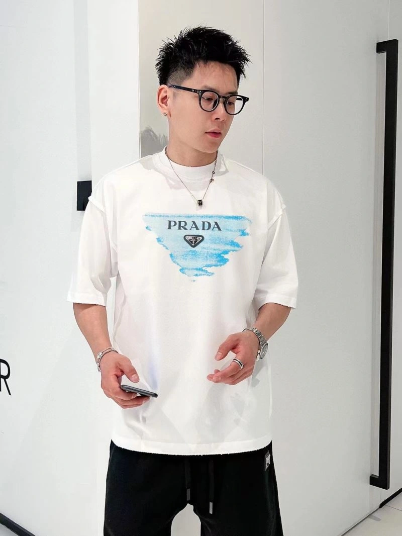 Prada T-Shirts Breathable 171389