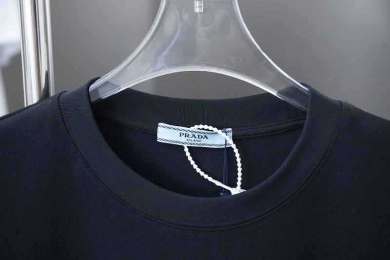 Breathable Prada T-Shirts 171385