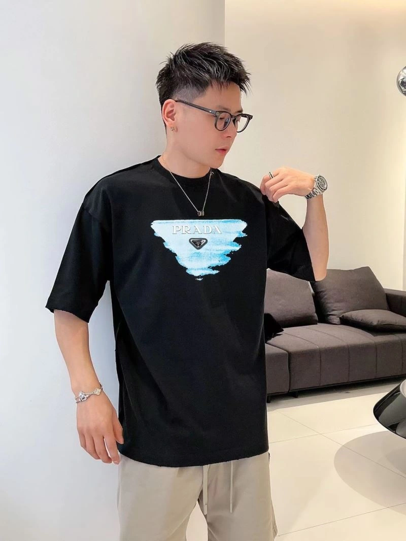 Breathable Prada T-Shirts 171385
