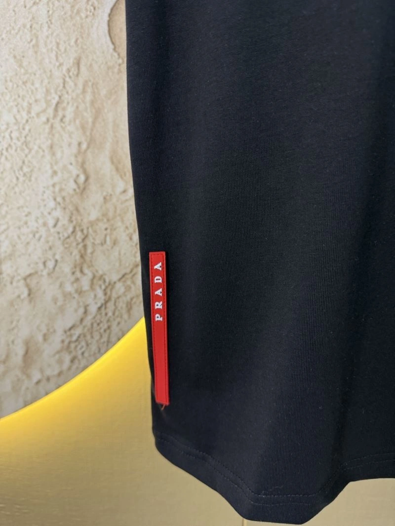 Popular Prada T-Shirts 171386