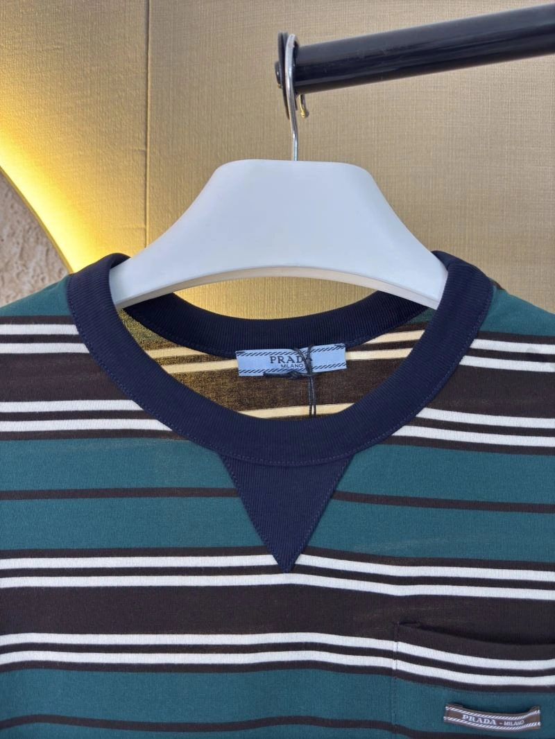 Minimalist Prada T-Shirts 171424