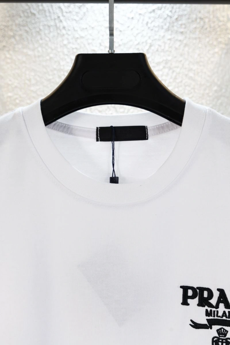 Prada T-Shirts Neat 171426