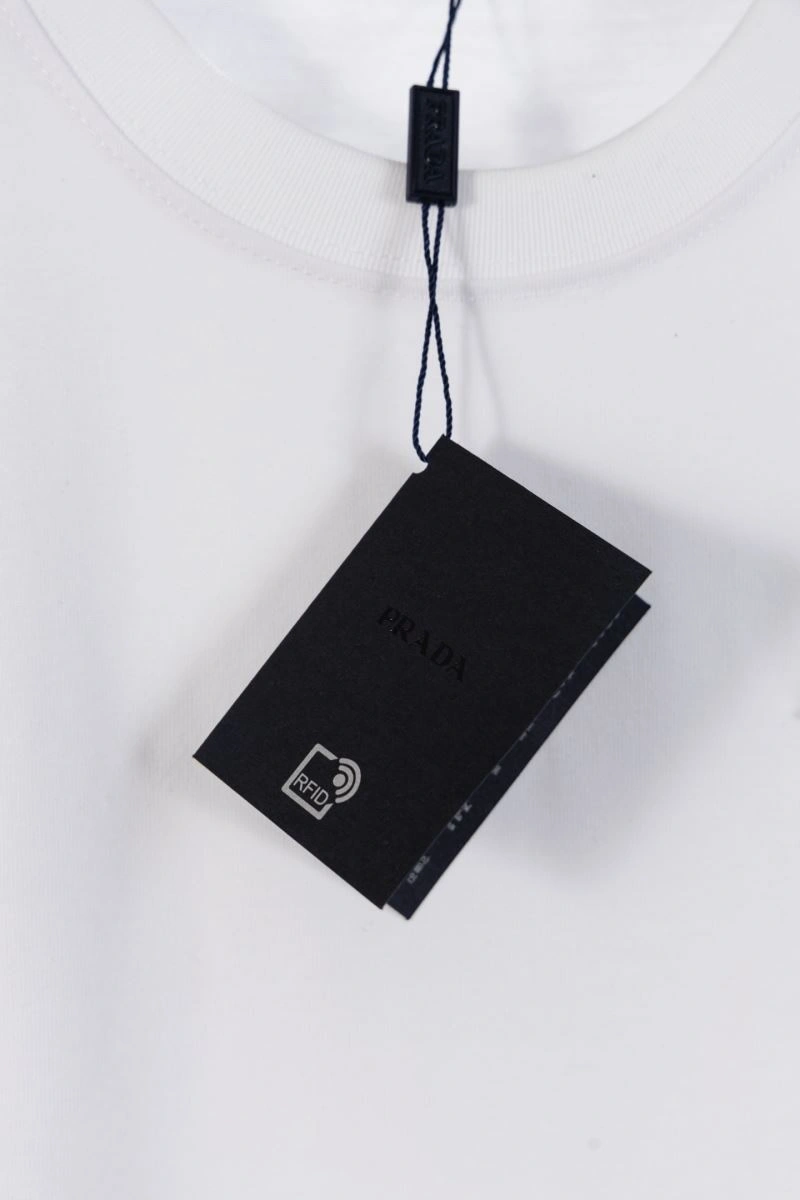 Prada T-Shirts Neat 171426