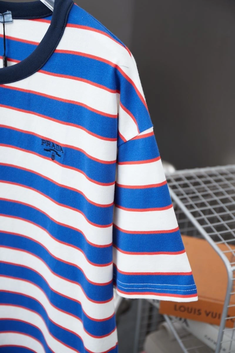 Prada T-Shirts Breathable 171375