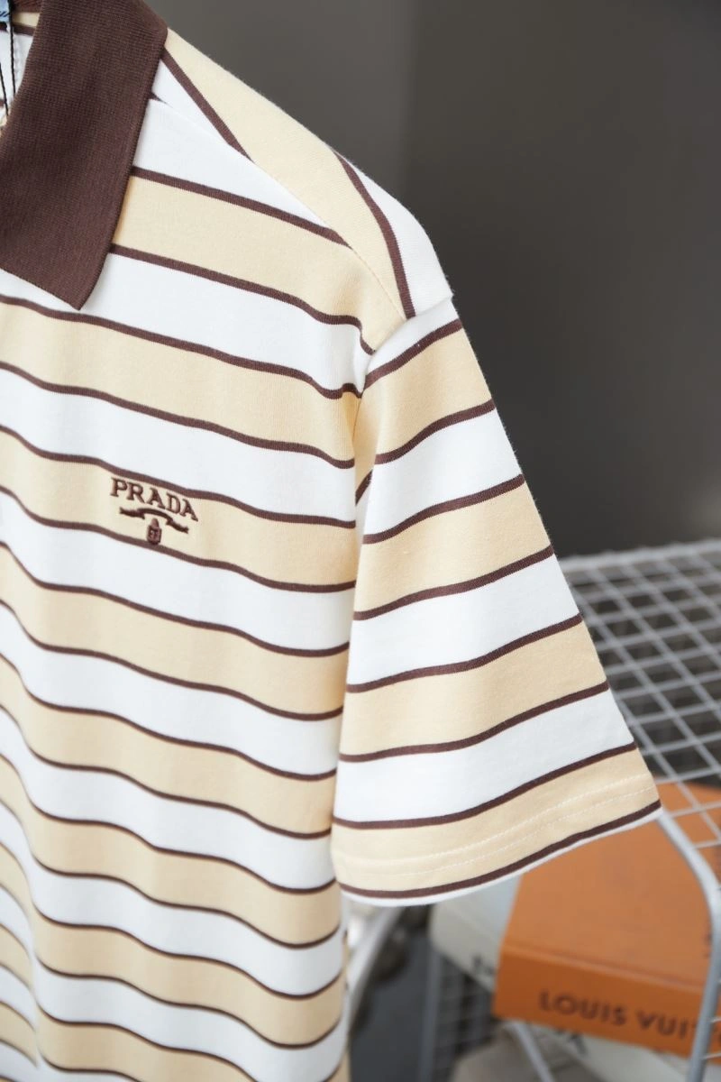 Contemporary Prada T-Shirts 171371