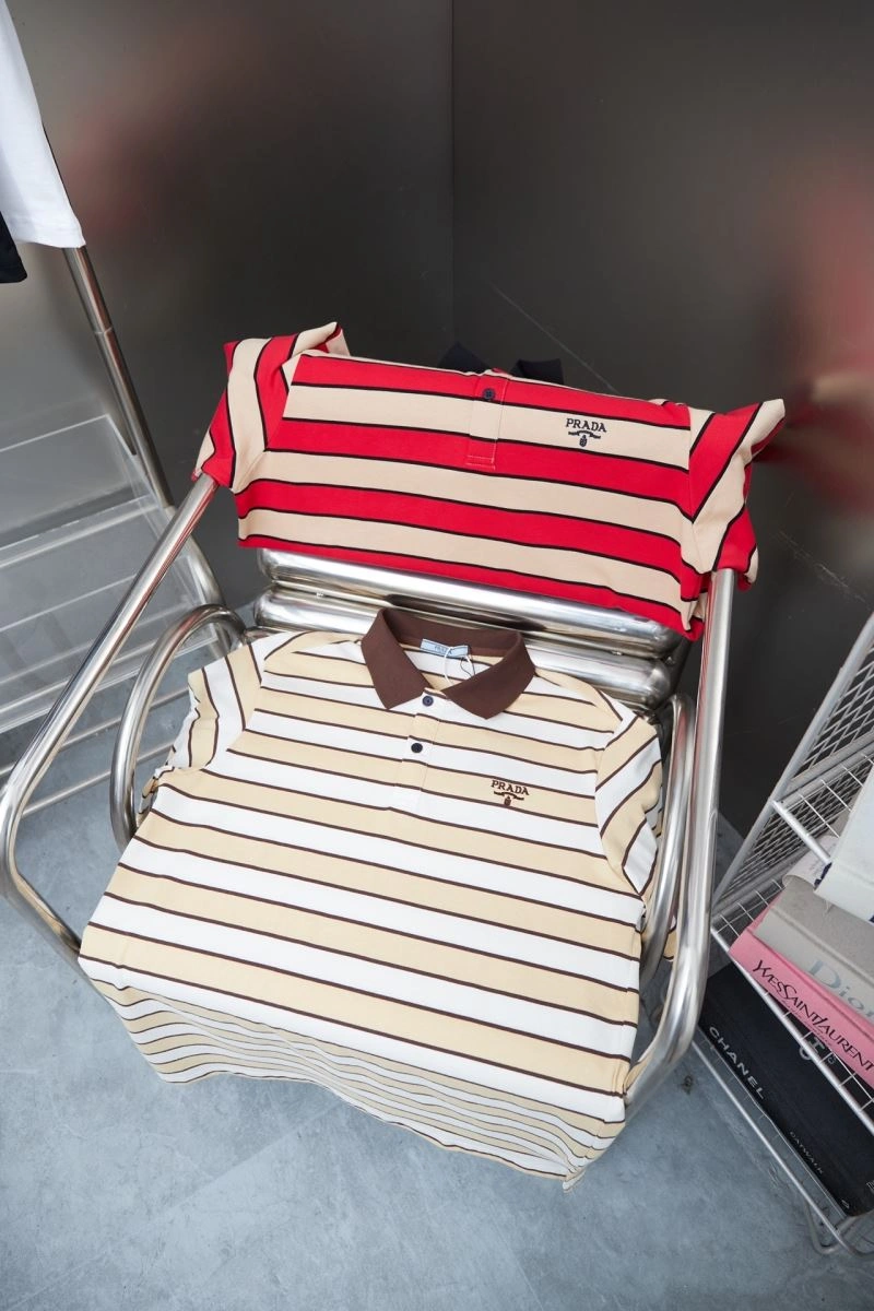 Contemporary Prada T-Shirts 171371