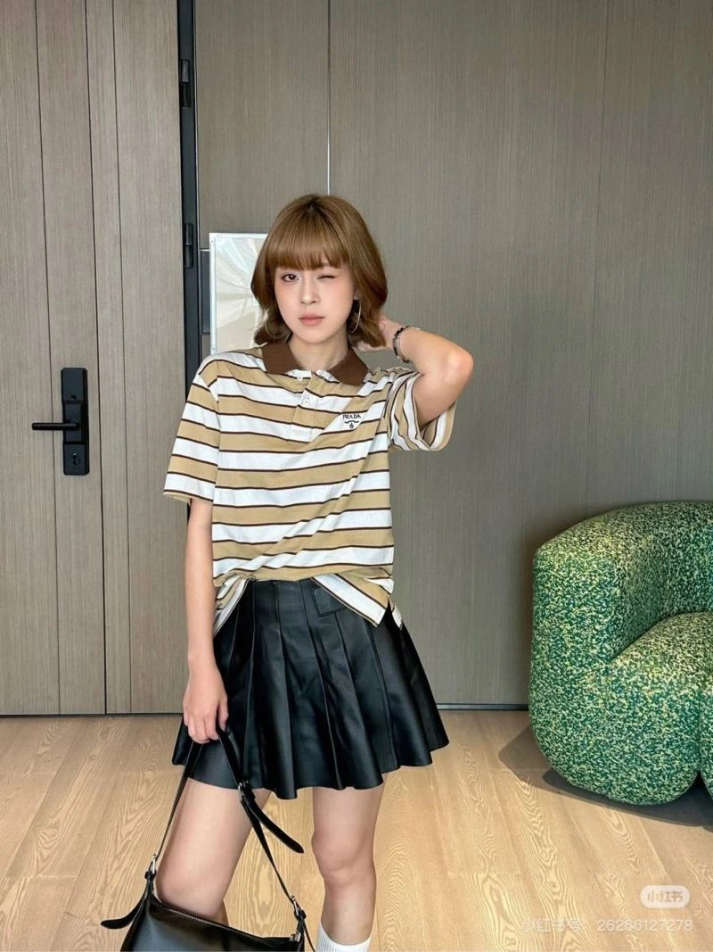 Contemporary Prada T-Shirts 171371