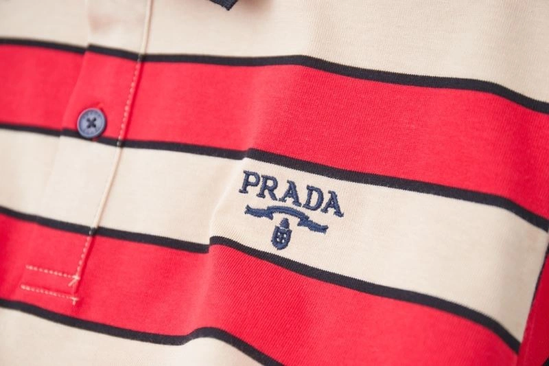 Flexible Prada T-Shirts 171409