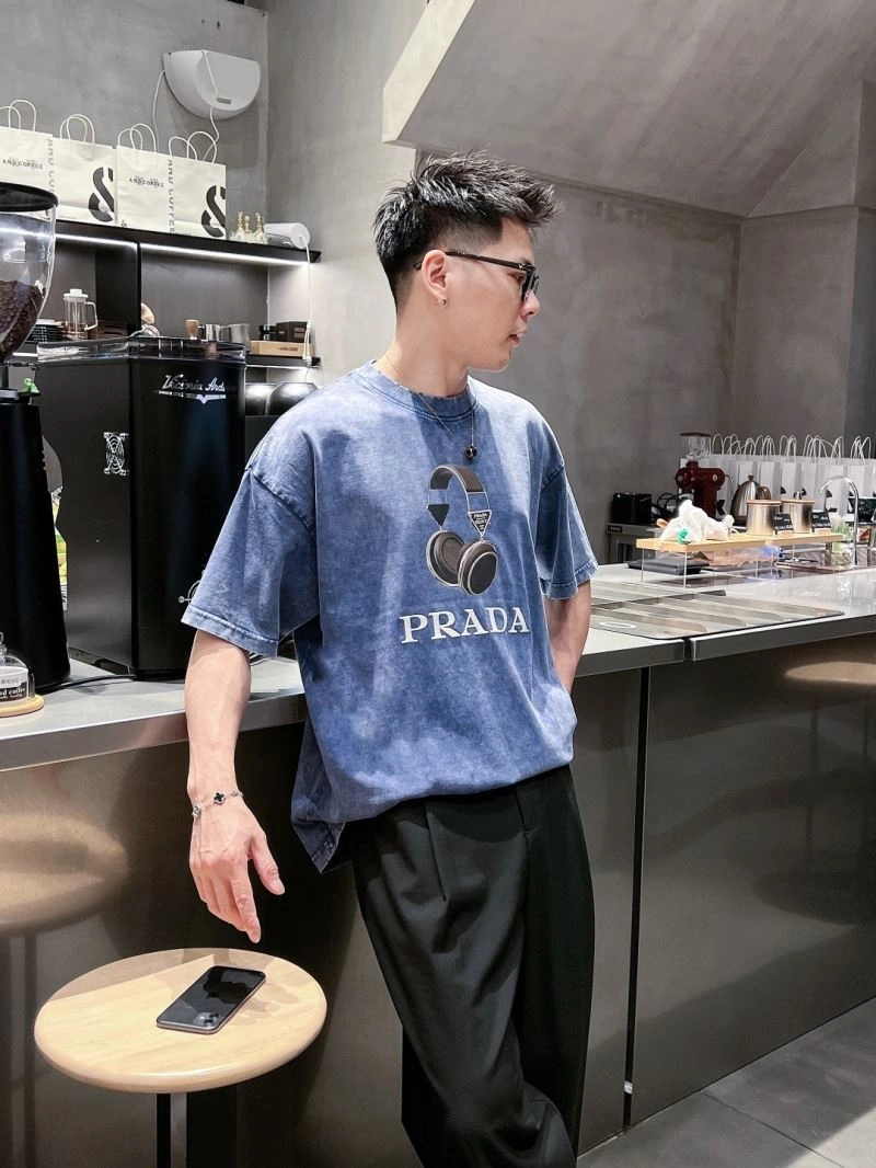 Prada T-Shirts Lightweight 171380