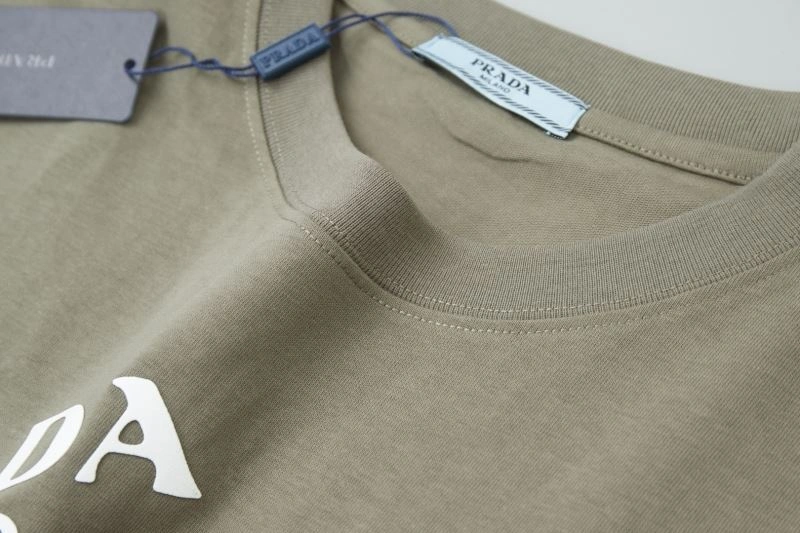 Flexible Prada T-Shirts 171363