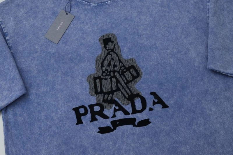 Prada T-Shirts AllSeason 171365