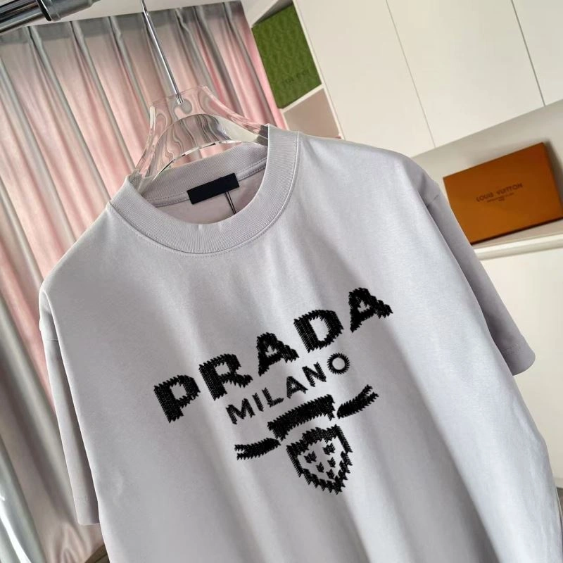 Sleek Prada T-Shirts 171332