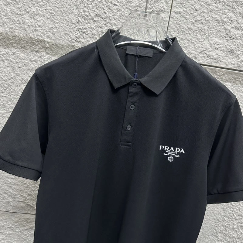 Prada T-Shirts WellDesigned 171322