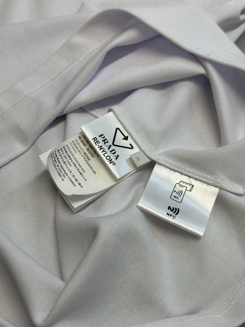 Prada T-Shirts Compact 171324