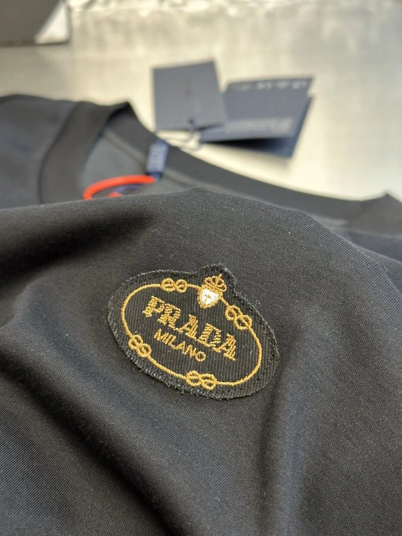 Prada T-Shirts Timeless 171369