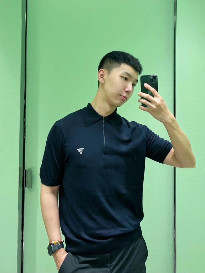 Lightweight Prada T-Shirts 171313