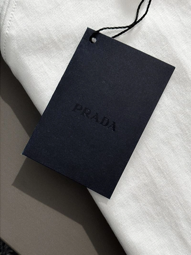 Popular Prada T-Shirts 171351