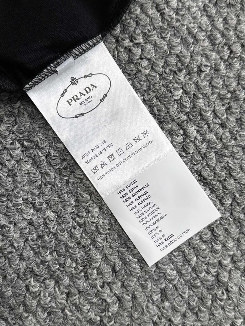TravelReady Prada T-Shirts 171308