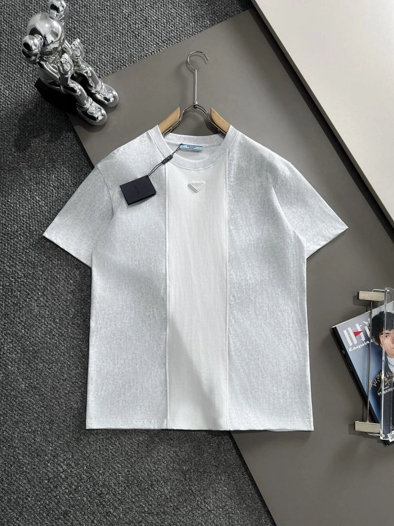 Prada T-Shirts Trendy 171353