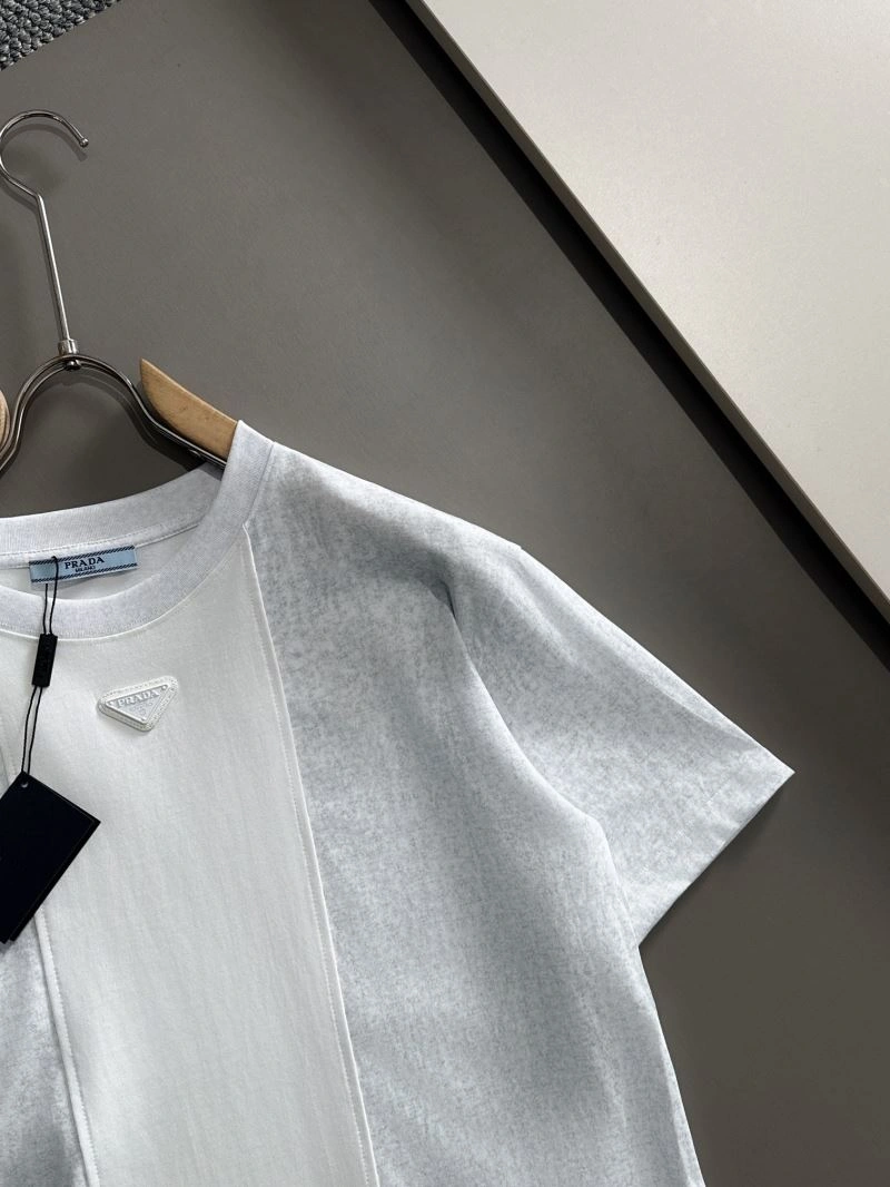 Prada T-Shirts Trendy 171353