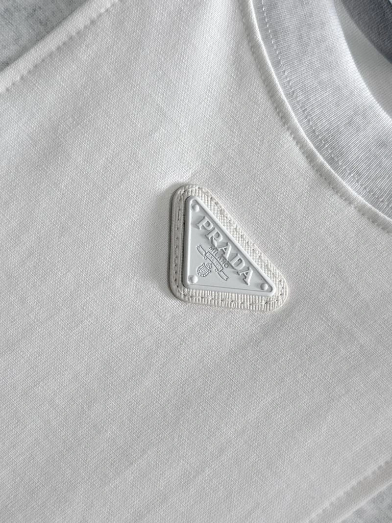 Prada T-Shirts Trendy 171353