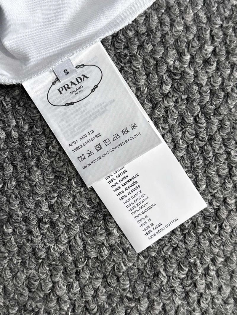 Prada T-Shirts Trendy 171353