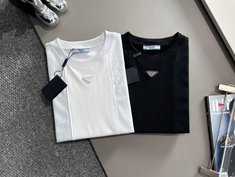 Prada T-Shirts Trendy 171353