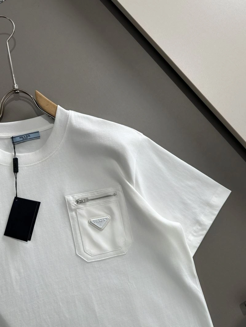 Prada T-Shirts Stylish 171357