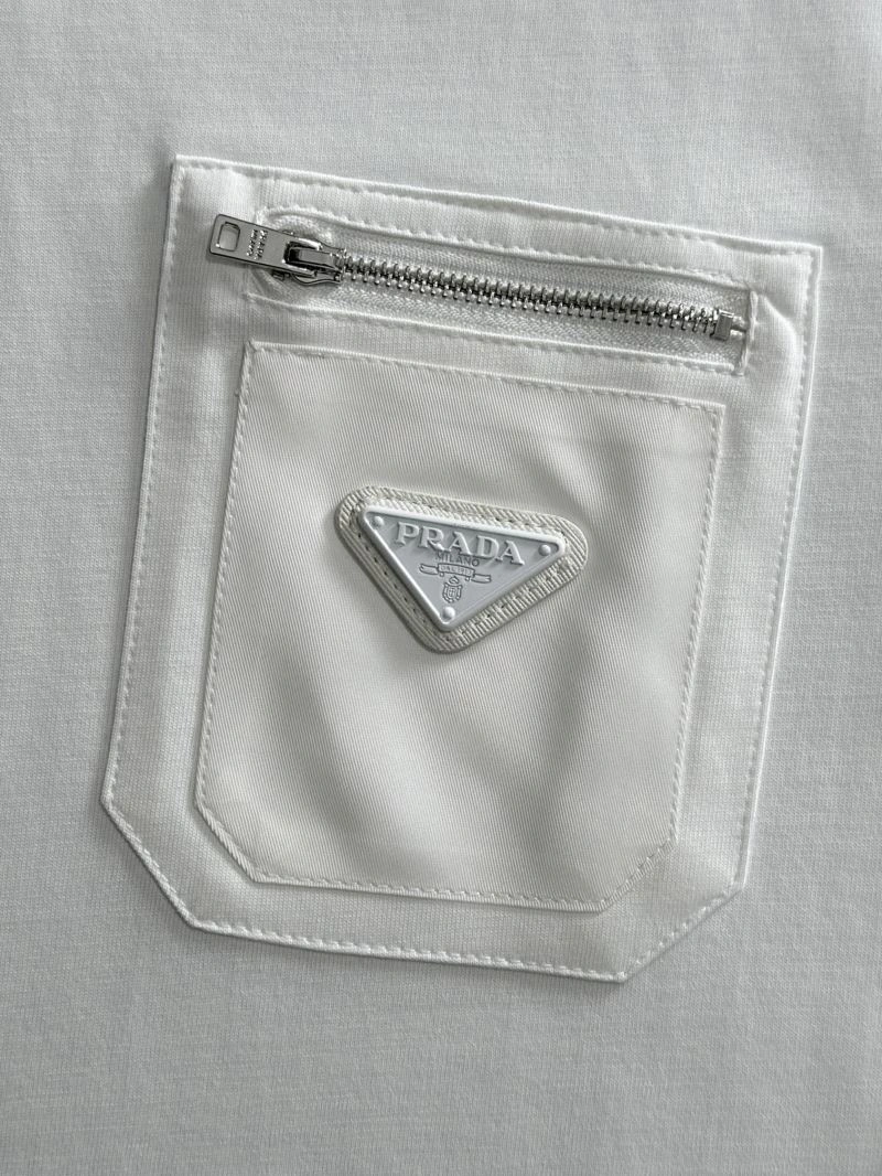 Prada T-Shirts Stylish 171357