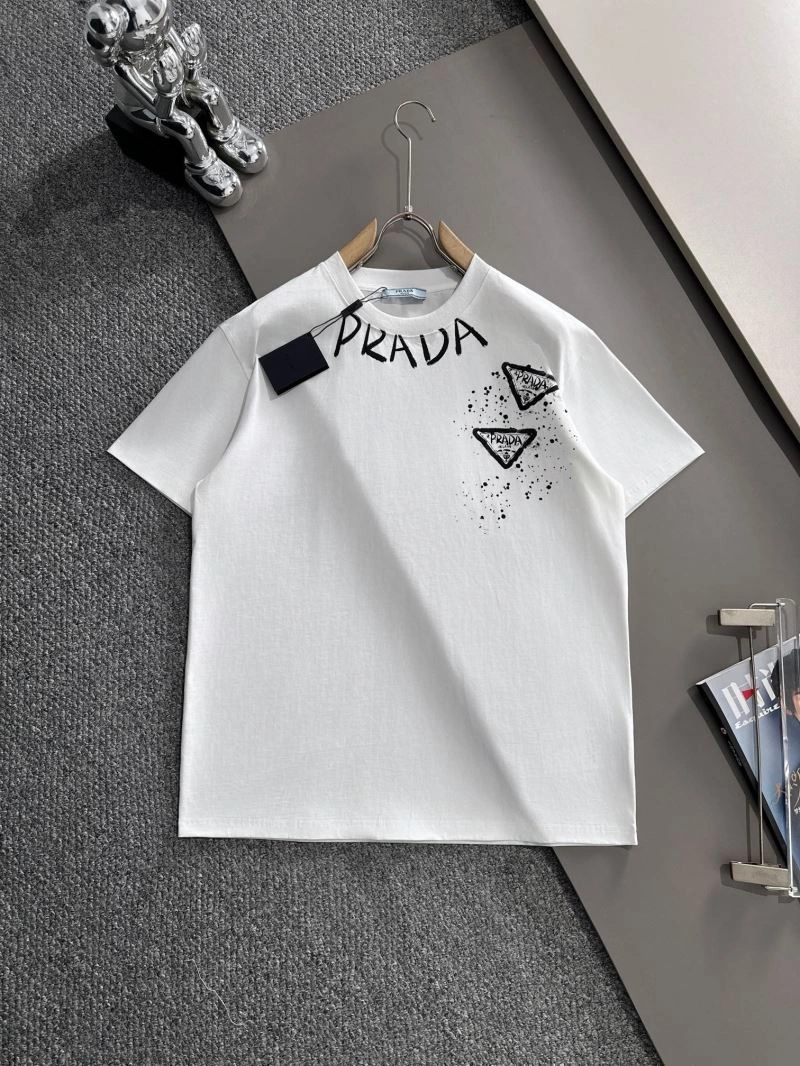 Prada T-Shirts Breathable 171302