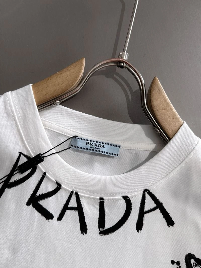 Prada T-Shirts Breathable 171302