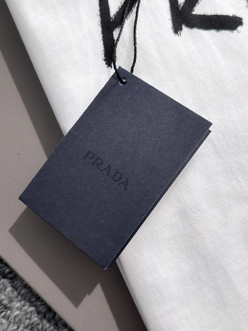Prada T-Shirts Breathable 171302