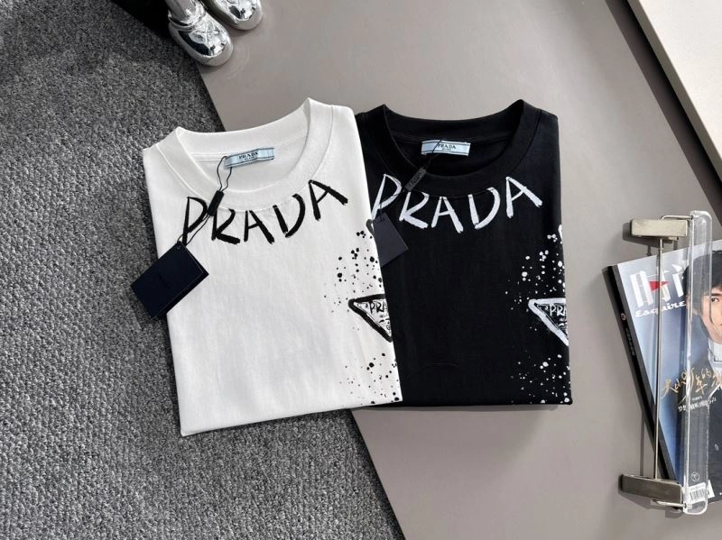 Prada T-Shirts Breathable 171302