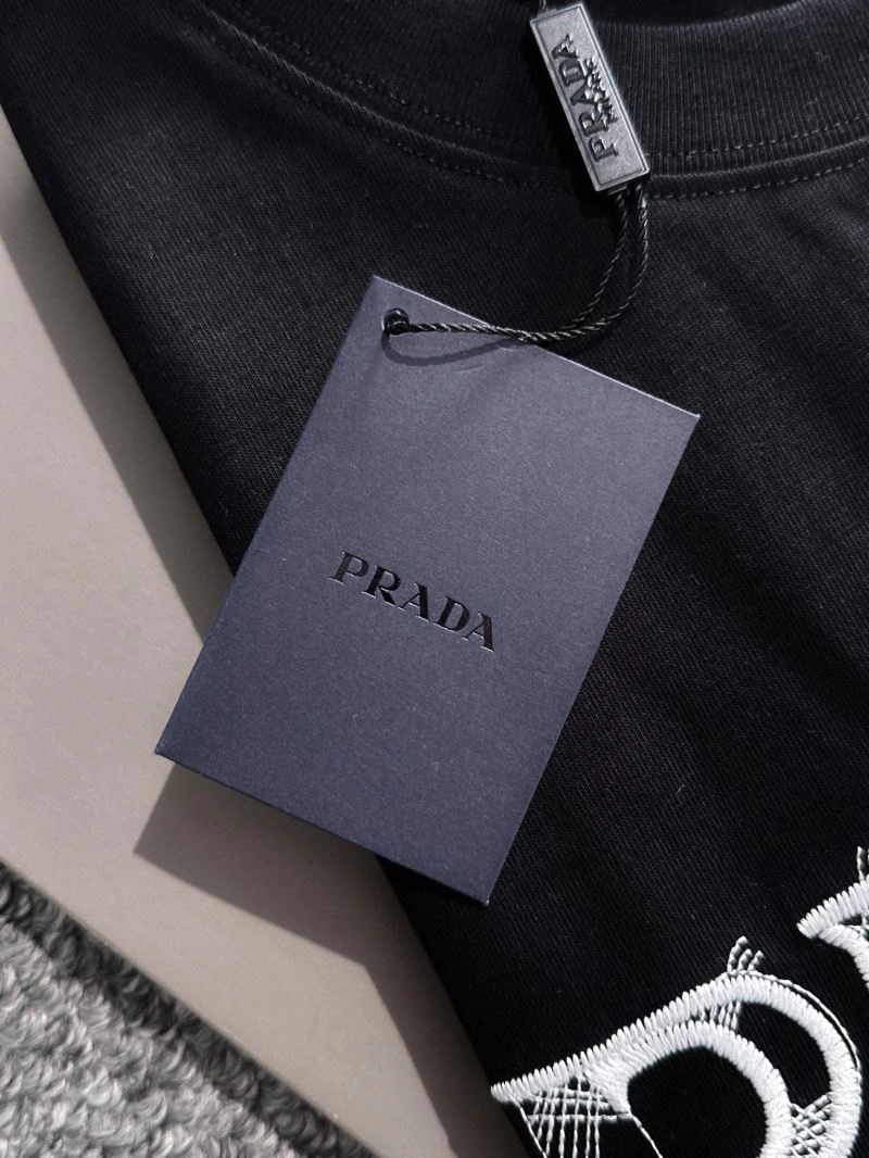 Functional Prada T-Shirts 171295