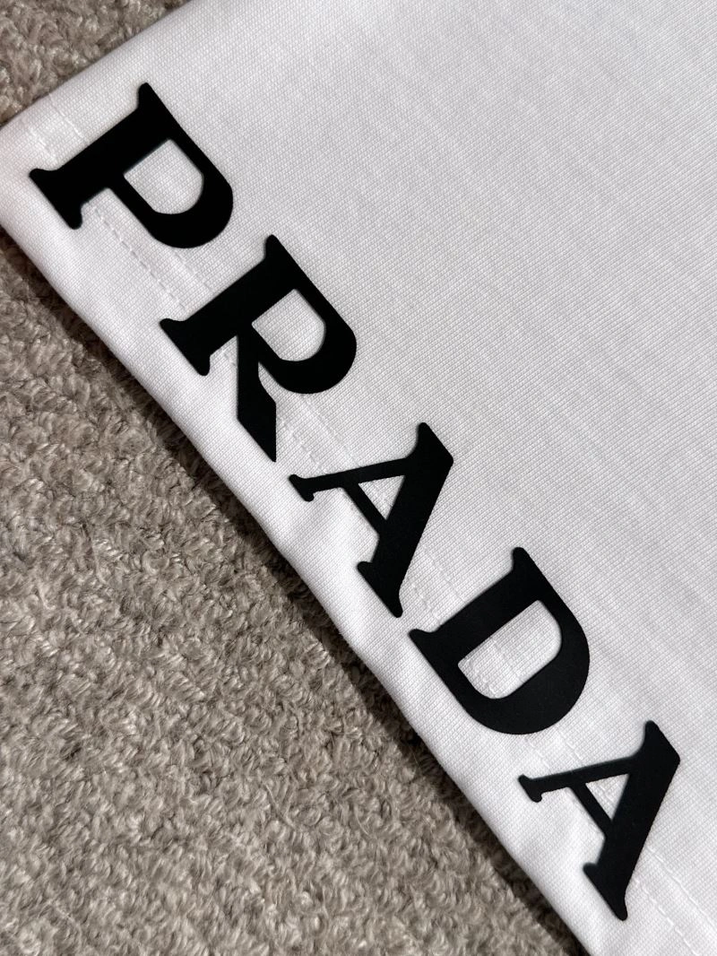 Prada T-Shirts GoAnywhere 171314