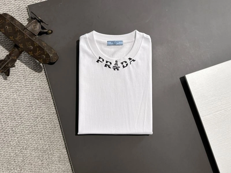 Prada T-Shirts GoAnywhere 171314