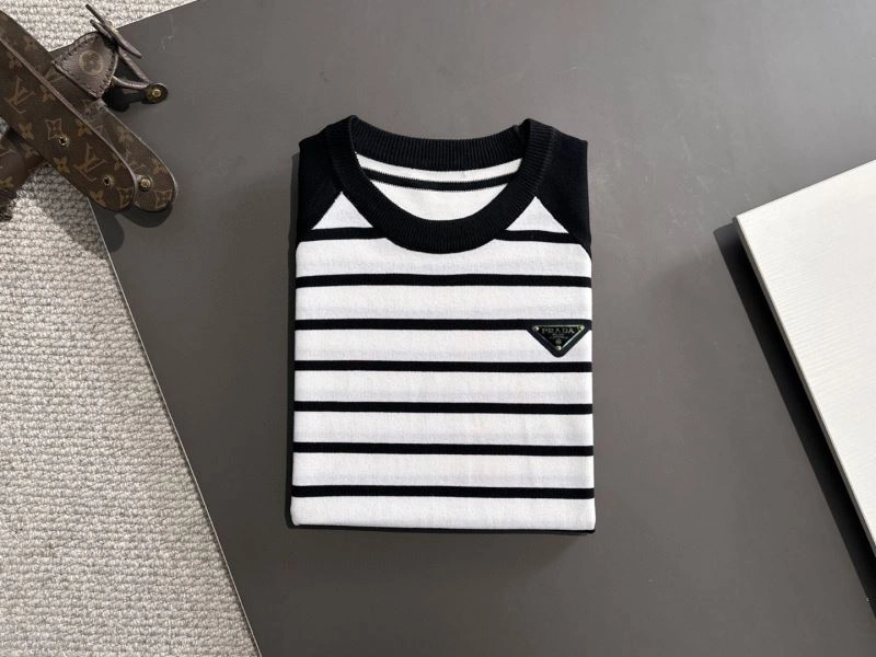 Tailored Prada T-Shirts 171284