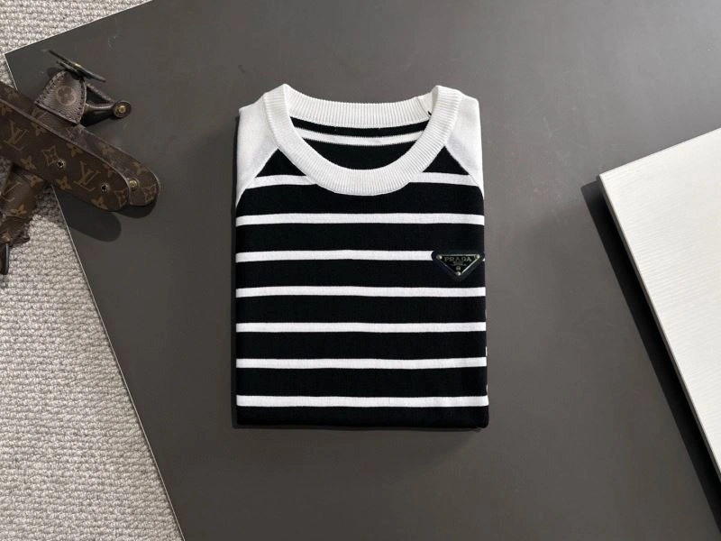 Casual Prada T-Shirts 171315