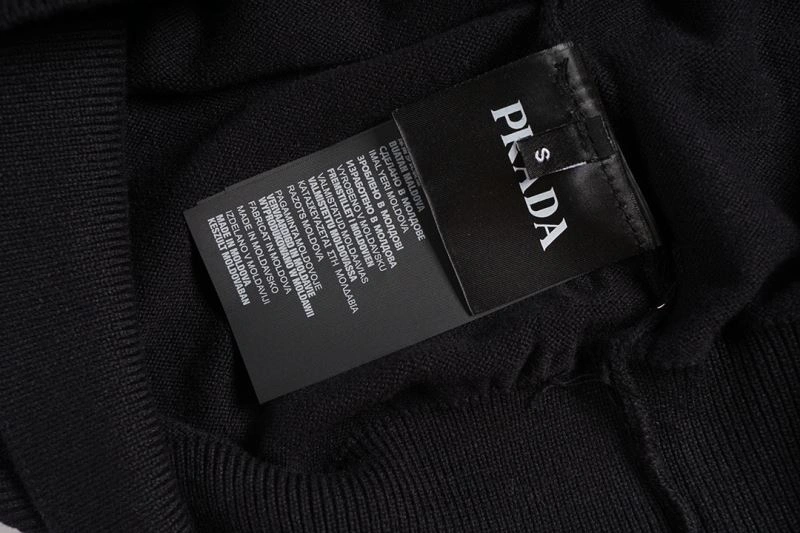 FashionForward Prada T-Shirts 171279