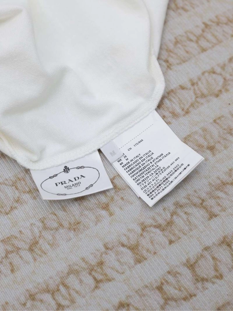 Prada T-Shirts Elegant 171276