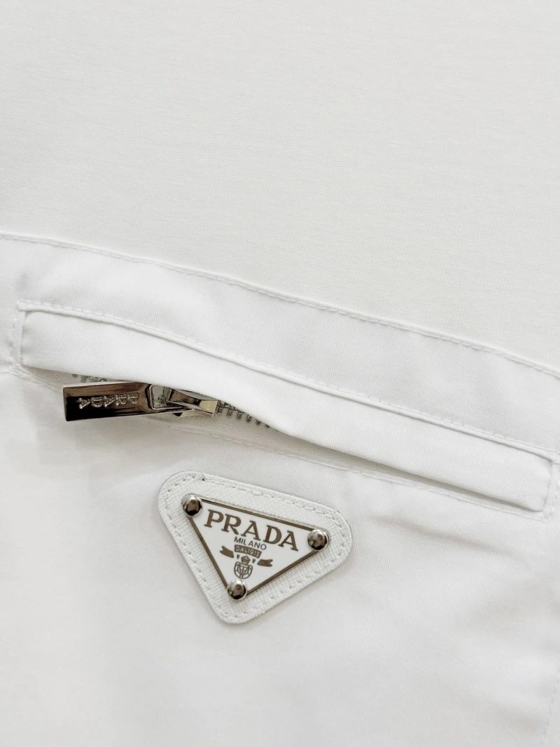 Prada T-Shirts WellDesigned 171265