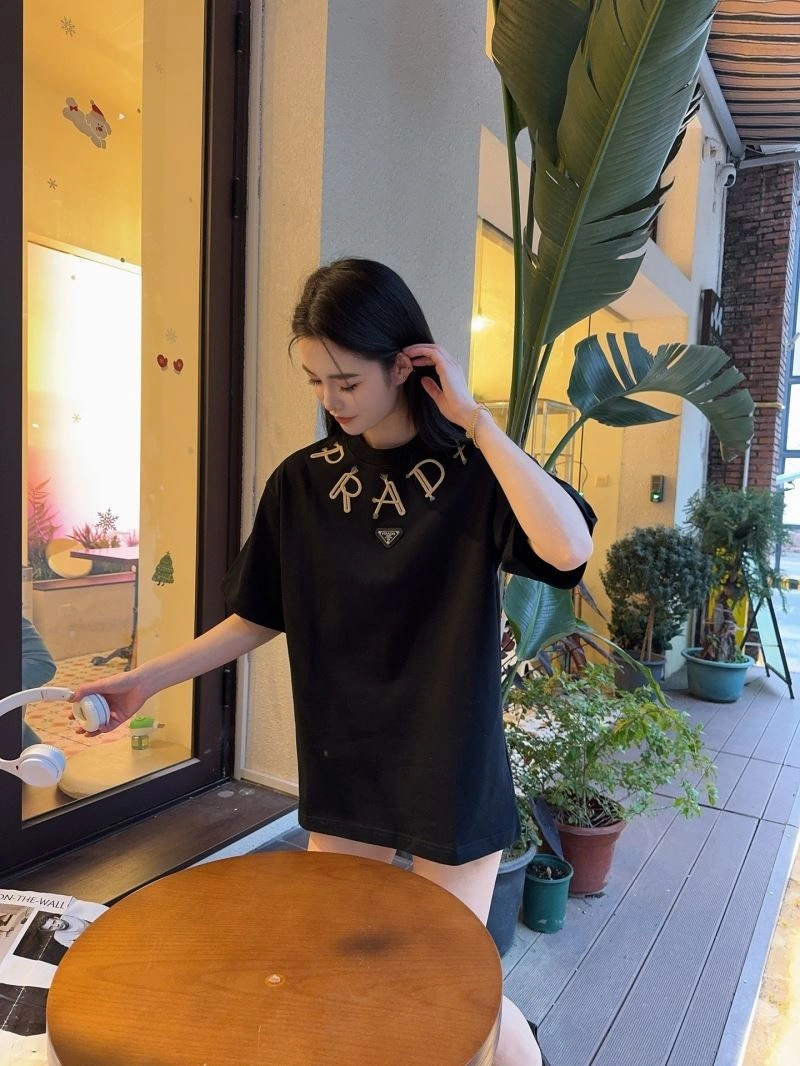 Prada T-Shirts Lightweight 171262