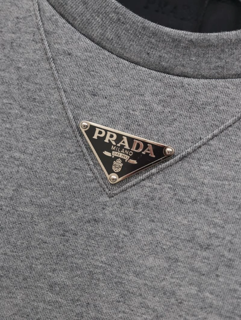 Youthful Prada T-Shirts 171263