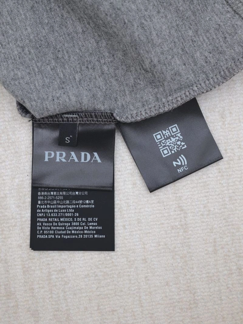 Youthful Prada T-Shirts 171263
