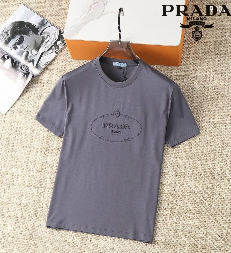 Unisex Prada T-Shirts 171747