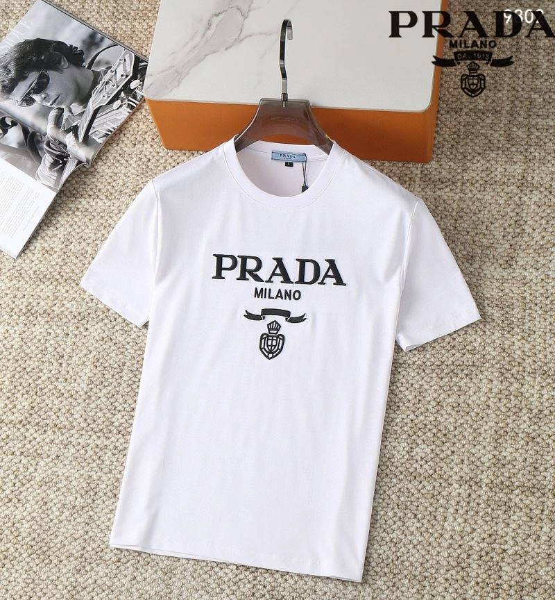Timeless Prada T-Shirts 171744